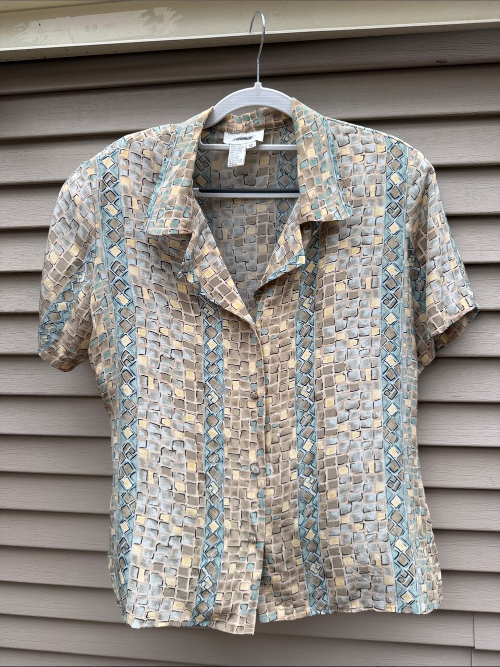 Vintage Silk Lord & Taylor Beige and Teal Short-Sleeve Button-Down Shirt Blouse